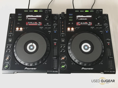 2x Pioneer CDJ-900 